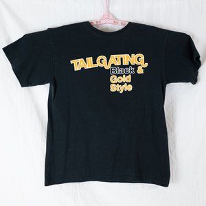 NCAA Iowa Hawkeyes - Tailgating Hawkeye Style -Adult Medium T-Shirt